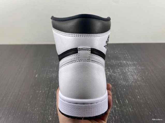 Rep TBkick High OG Reverse 1 Air Jordan DZ5485-010 Panda 0707